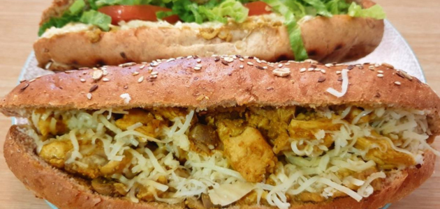 Chicken sandwich with kashkaval cheese سندويش الدجاج بجبنة القشقوان