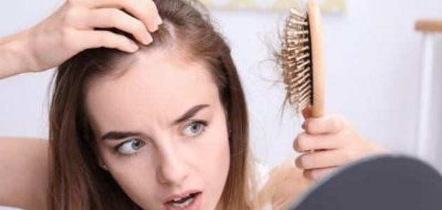 ما أعراض تساقط الشعر بكثرة